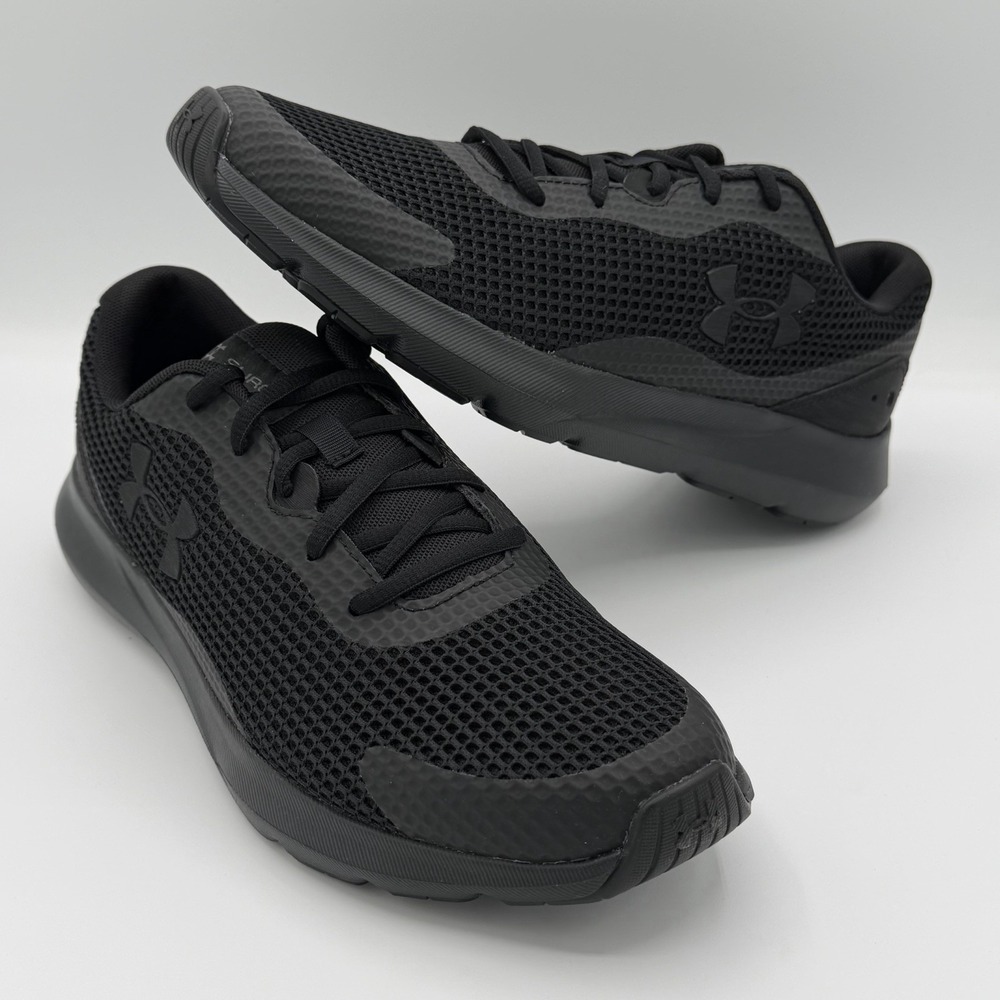 Under Armour Mens UA Surge 3  Running Shoes Cross Training Blackout Size 10 New